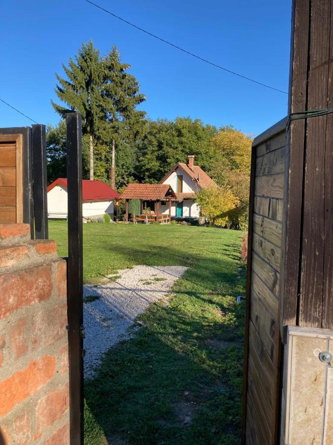 Holiday Home Tunnel Ravne Visoko Ngoại thất bức ảnh