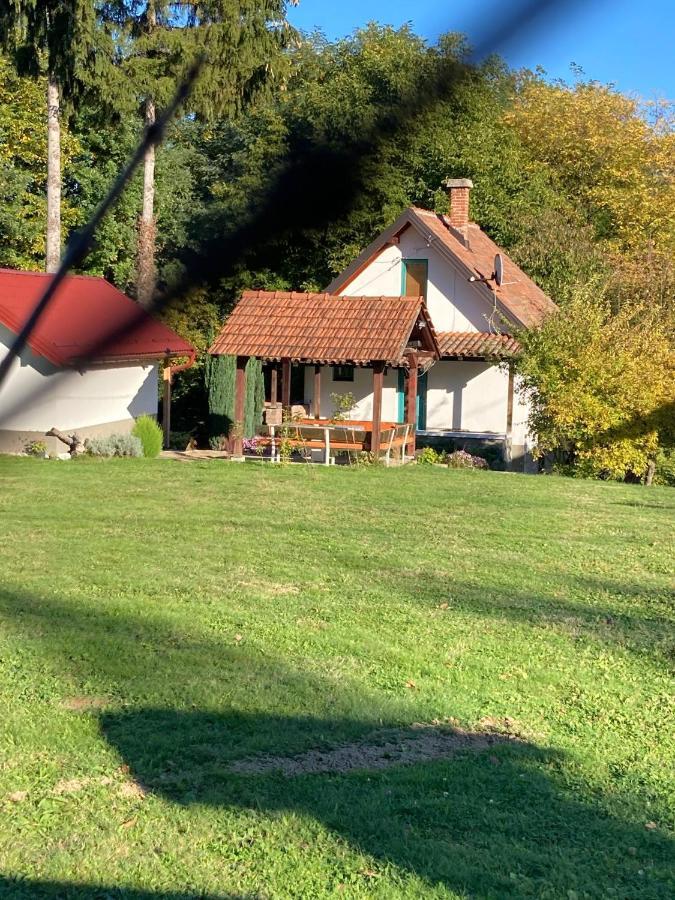 Holiday Home Tunnel Ravne Visoko Ngoại thất bức ảnh