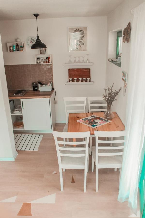 Holiday Home Tunnel Ravne Visoko Ngoại thất bức ảnh