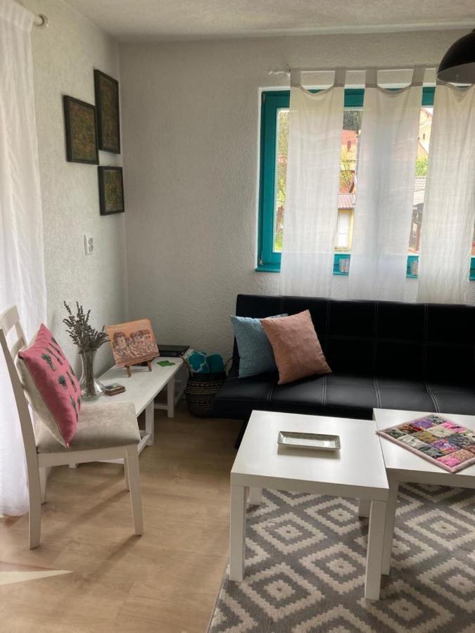 Holiday Home Tunnel Ravne Visoko Ngoại thất bức ảnh