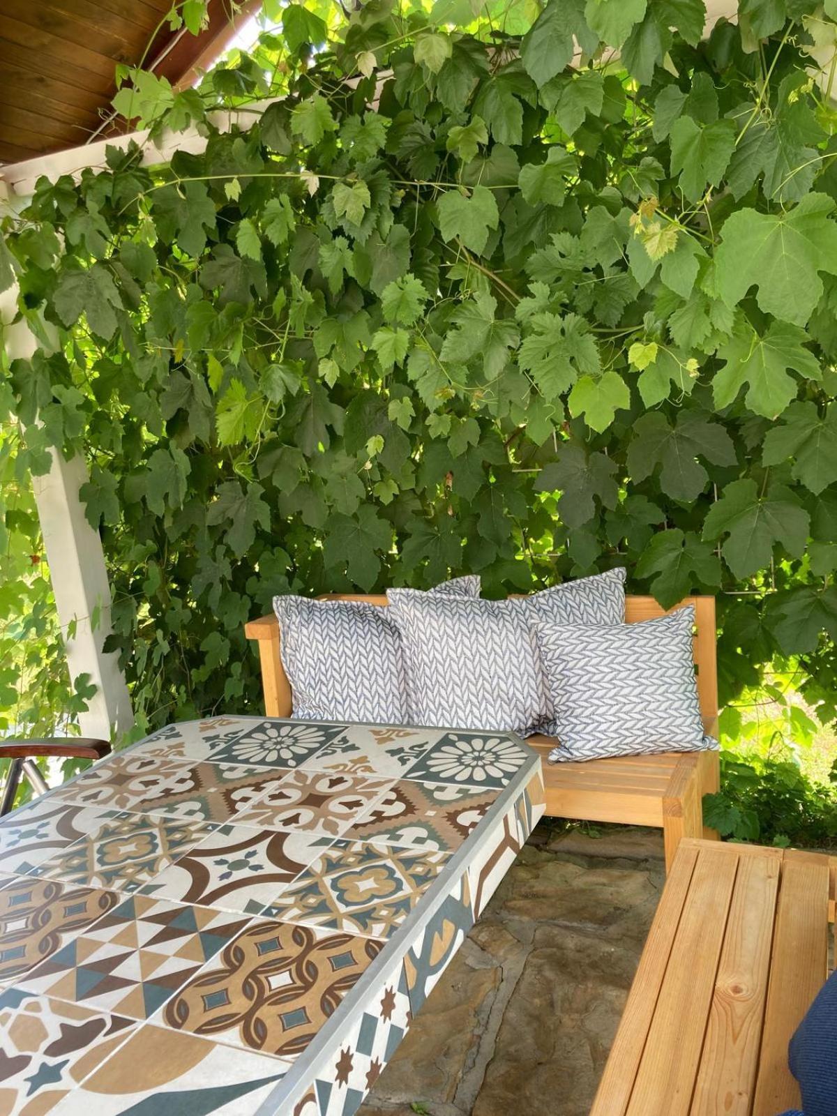 Holiday Home Tunnel Ravne Visoko Ngoại thất bức ảnh