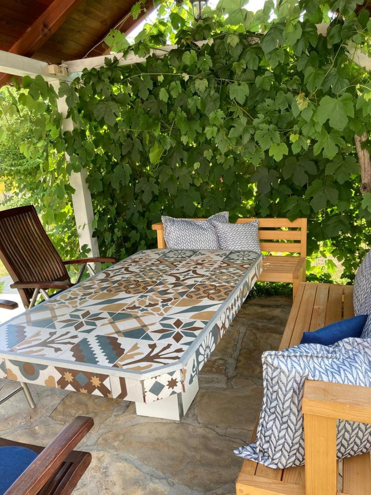 Holiday Home Tunnel Ravne Visoko Ngoại thất bức ảnh